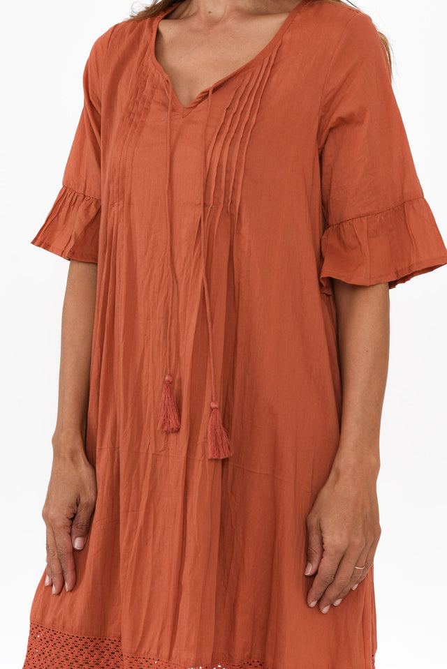 alt text|model:Cara image 5