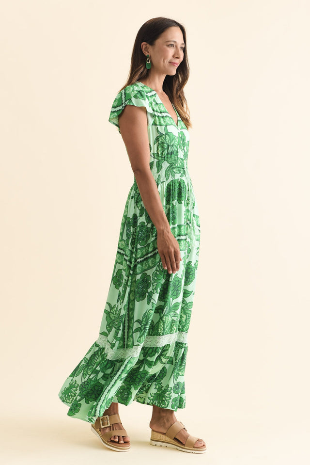 alt text|model:Cara image 4