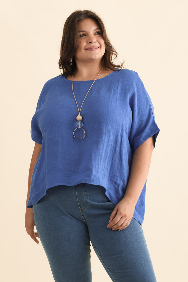 plus-size,curve-tops,plus-size-sleeved-tops,plus-size-linen-tops,alt text|model:Gabby image 9