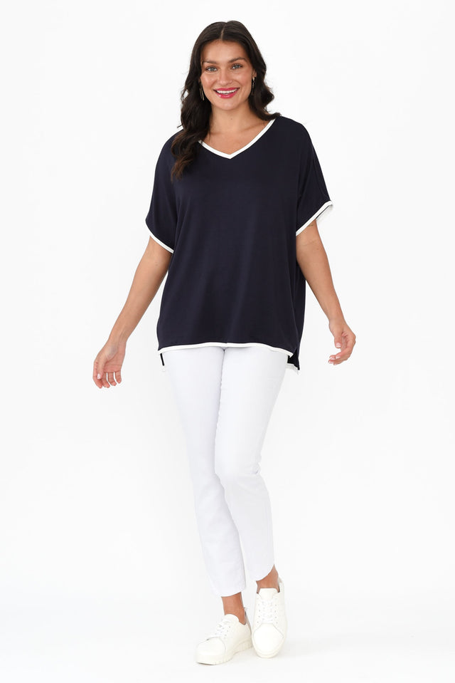 alt text|model:Brontie image 2