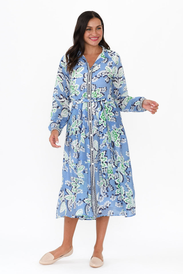 alt text|model:Brontie image 4