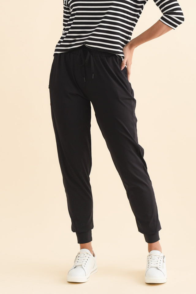 alt text|model:MJ image 1