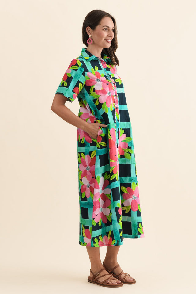 alt text|model:MJ image 3