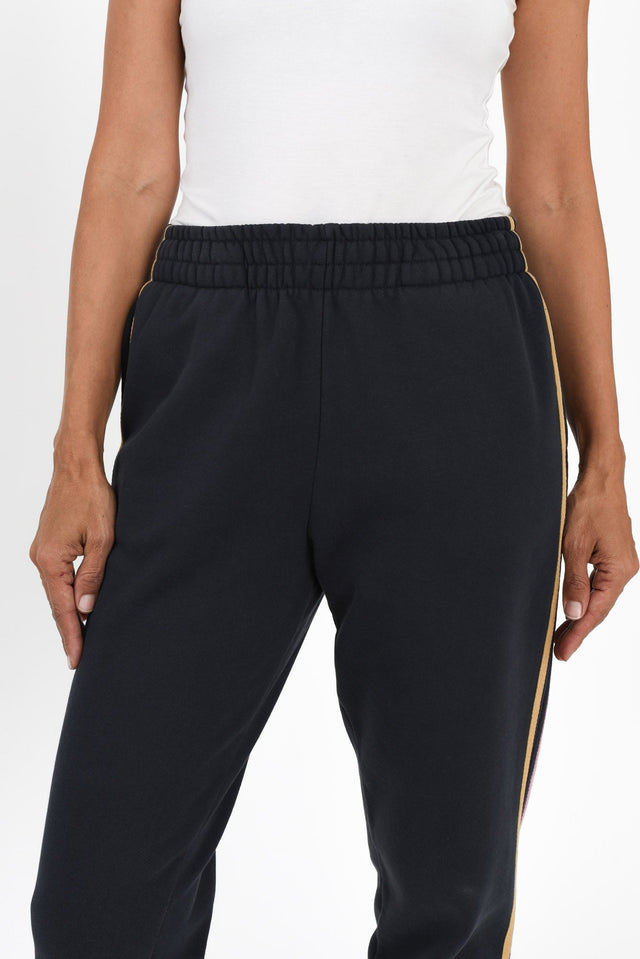 alt text|model:Cara image 5