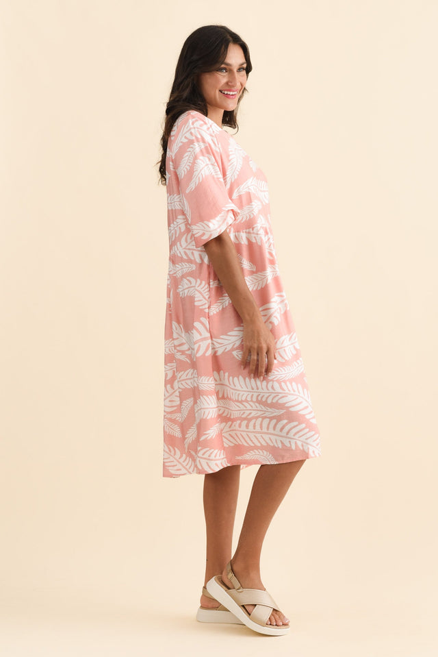 alt text|model:Brontie image 3