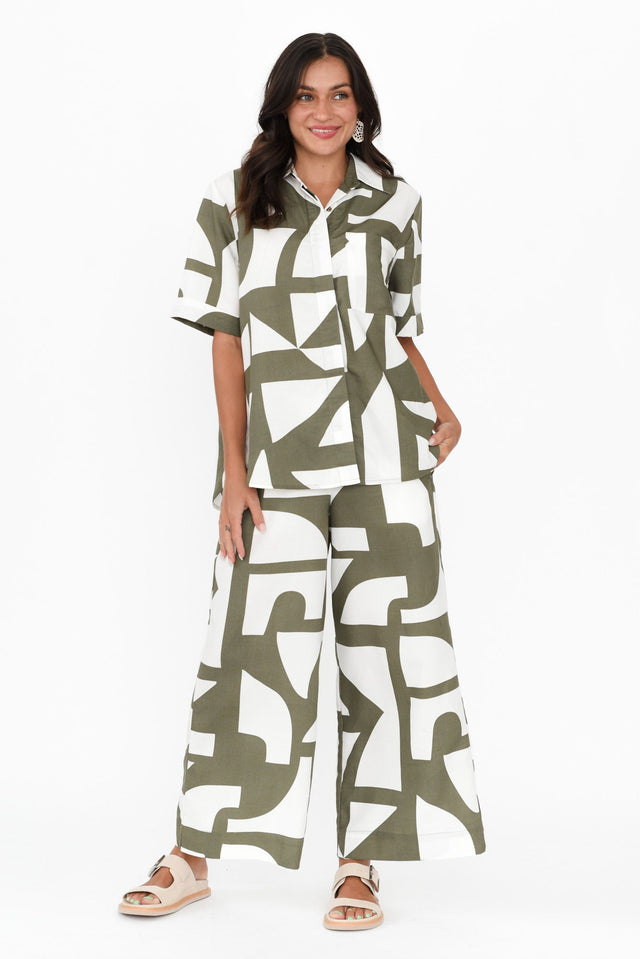 alt text|model:Brontie image 4