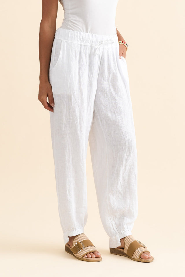 alt text|model:Brontie image 4