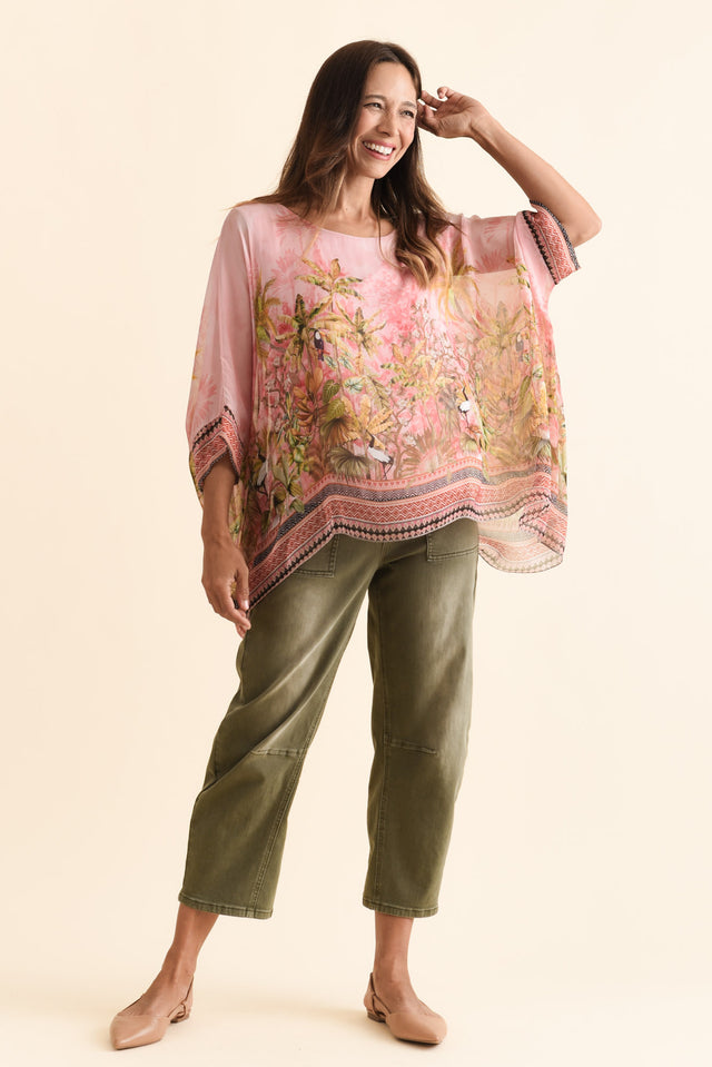 alt text|model:Cara image 7