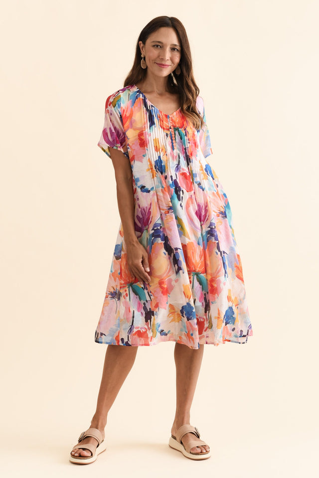 alt text|model:Cara image 8