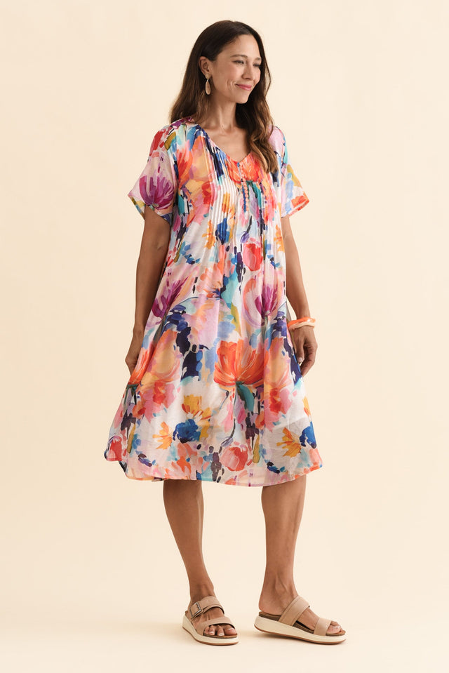 alt text|model:Cara image 5