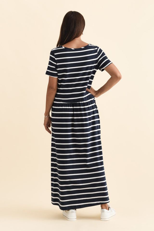 alt text|model:Cara image 5