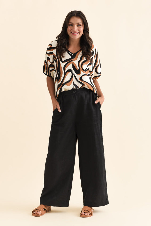 alt text|model:Brontie image 4