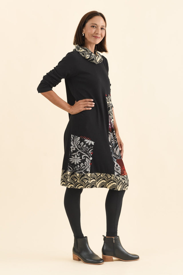 alt text|model:Cara image 3