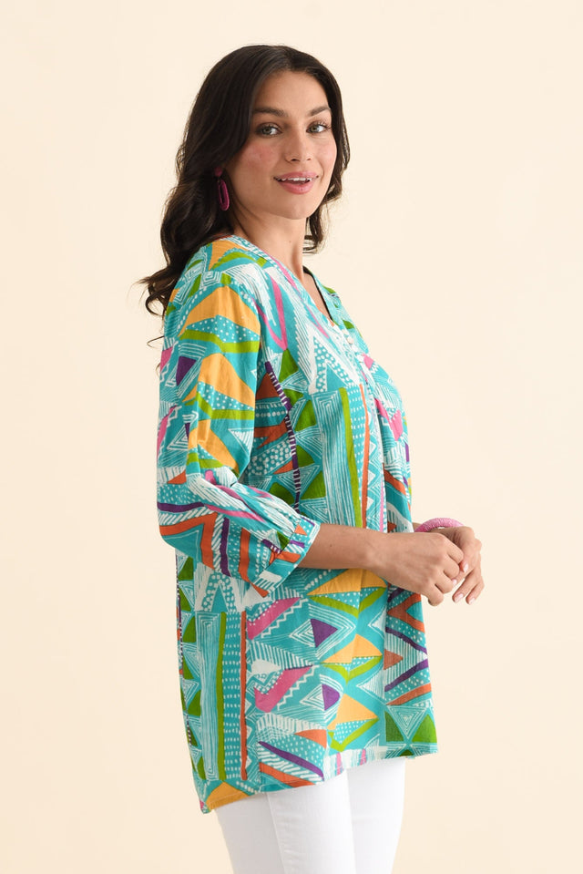 alt text|model:Brontie image 4