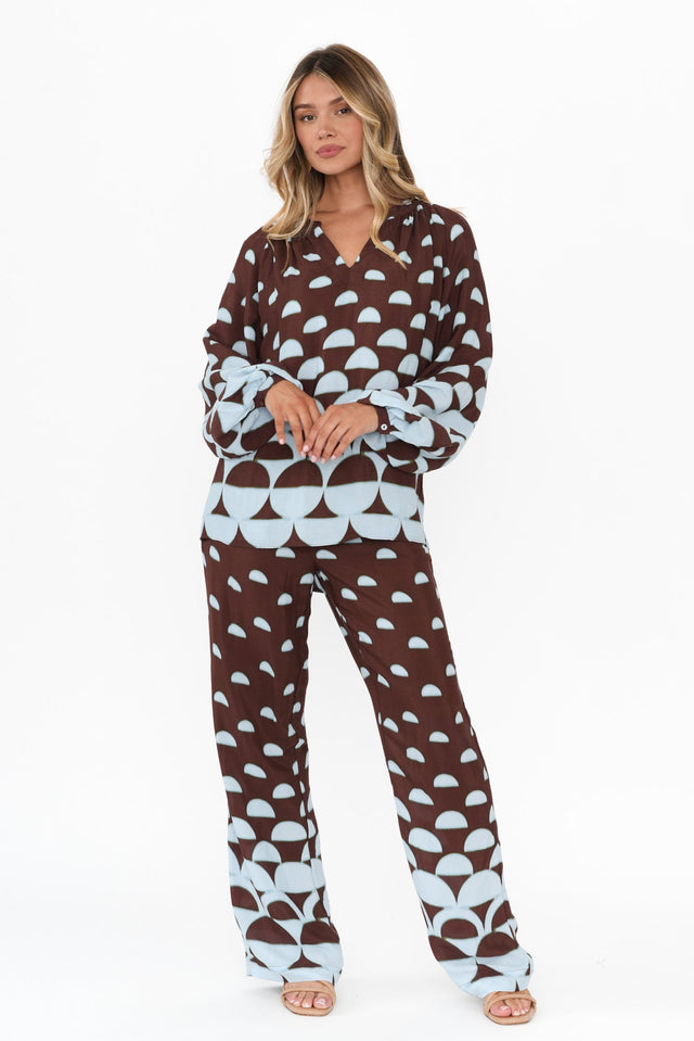 alt text|model:Mollie image 3