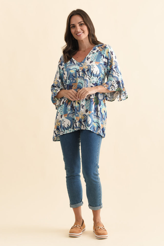 alt text|model:MJ image 6