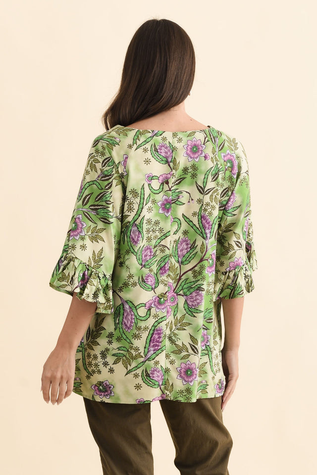 alt text|model:MJ image 4