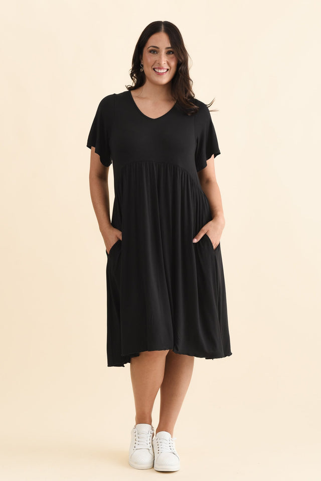 alt text|model: Emilia image 8