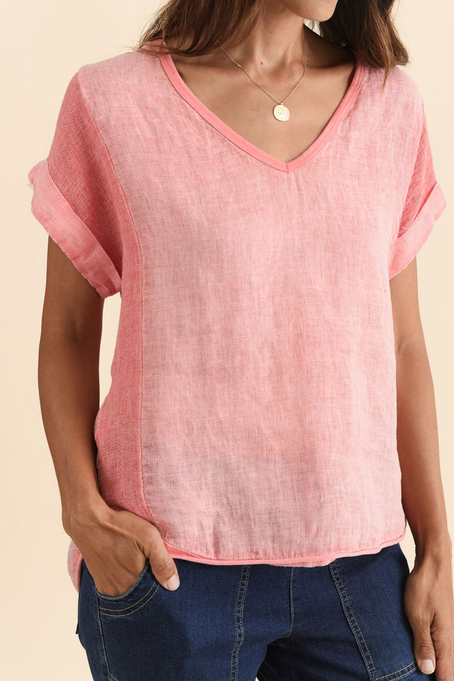 alt text|model:Cara image 7