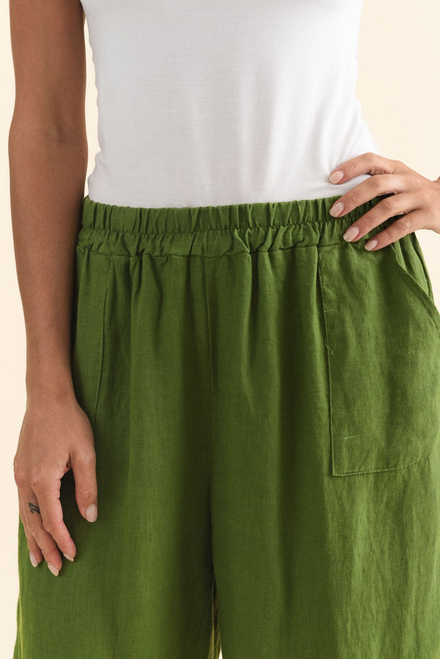 alt text|model:Brontie image 6