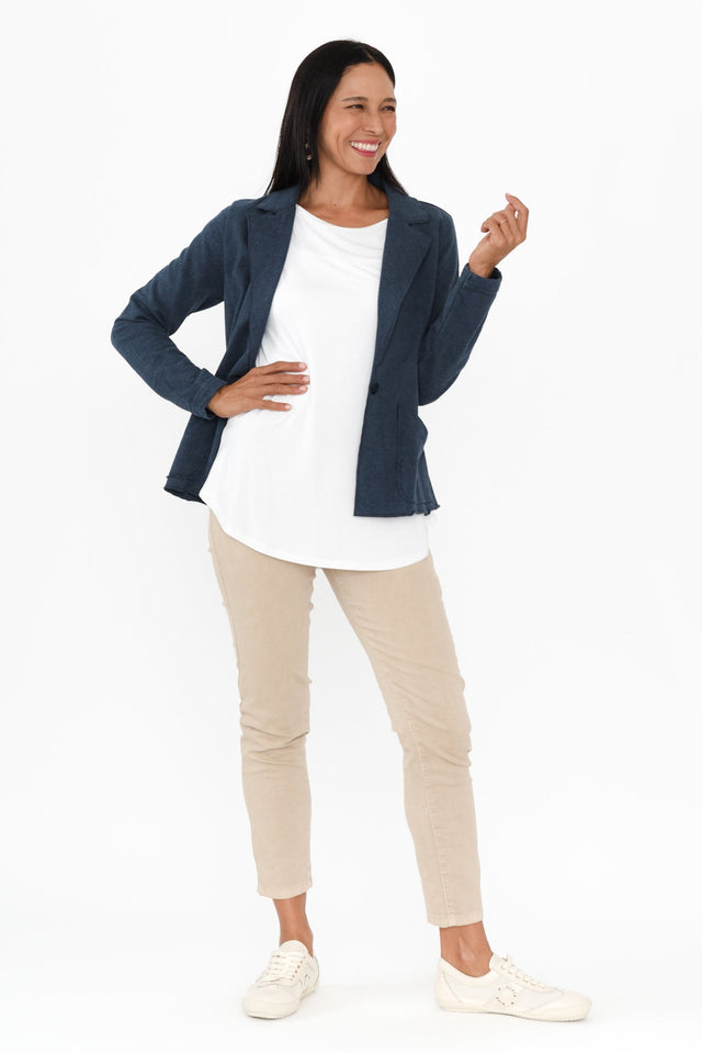 alt text|model:Cara image 8