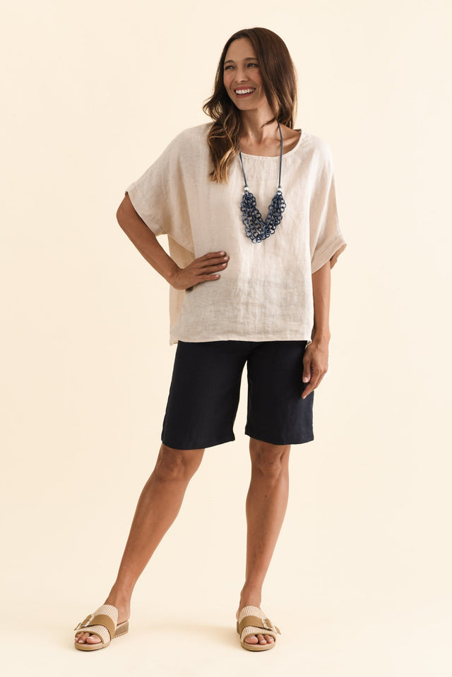 alt text|model:Cara image 7