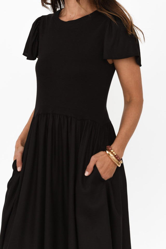 alt text|model:Cara image 6