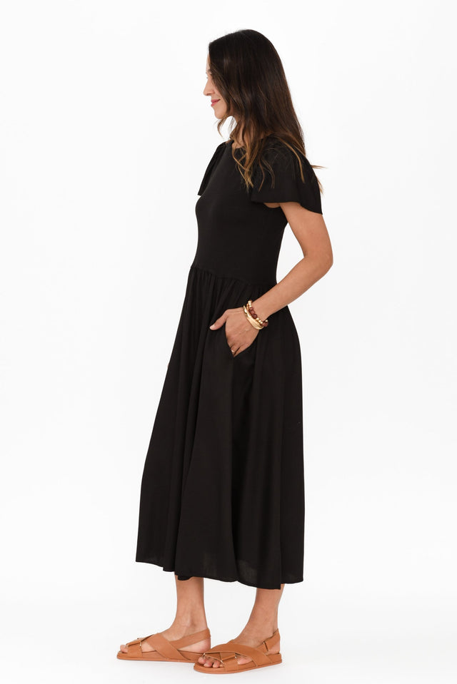 alt text|model:Cara image 4