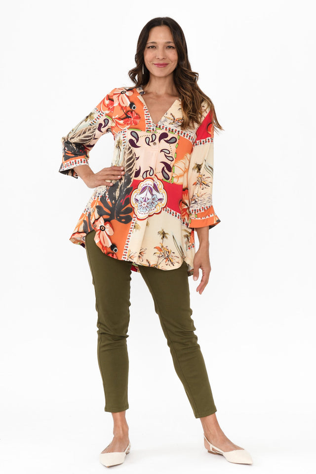 alt text|model:Cara image 7