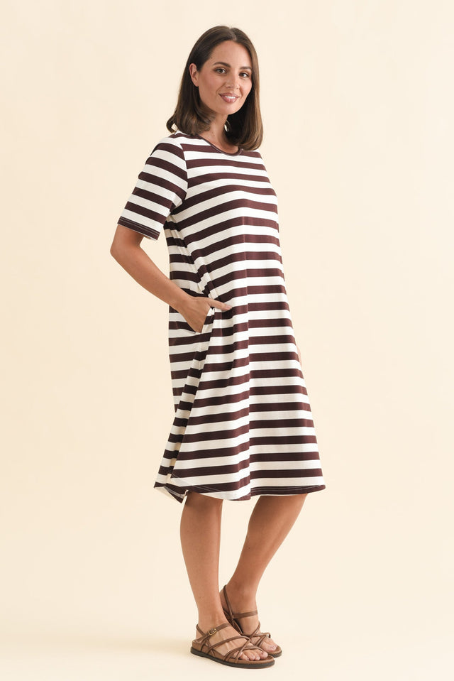 alt text|model:MJ image 4