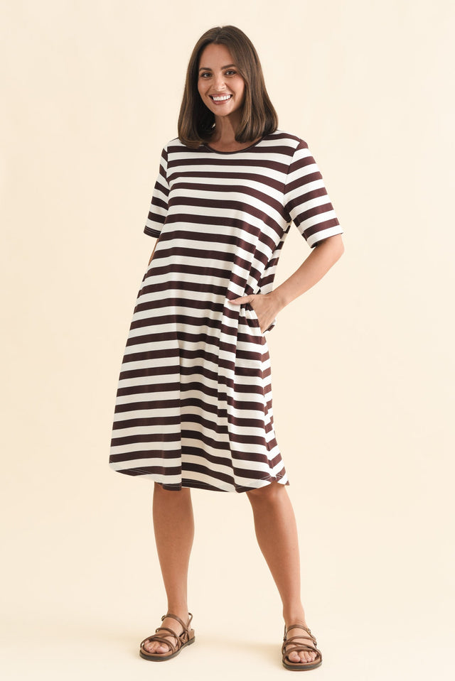 alt text|model:MJ image 7