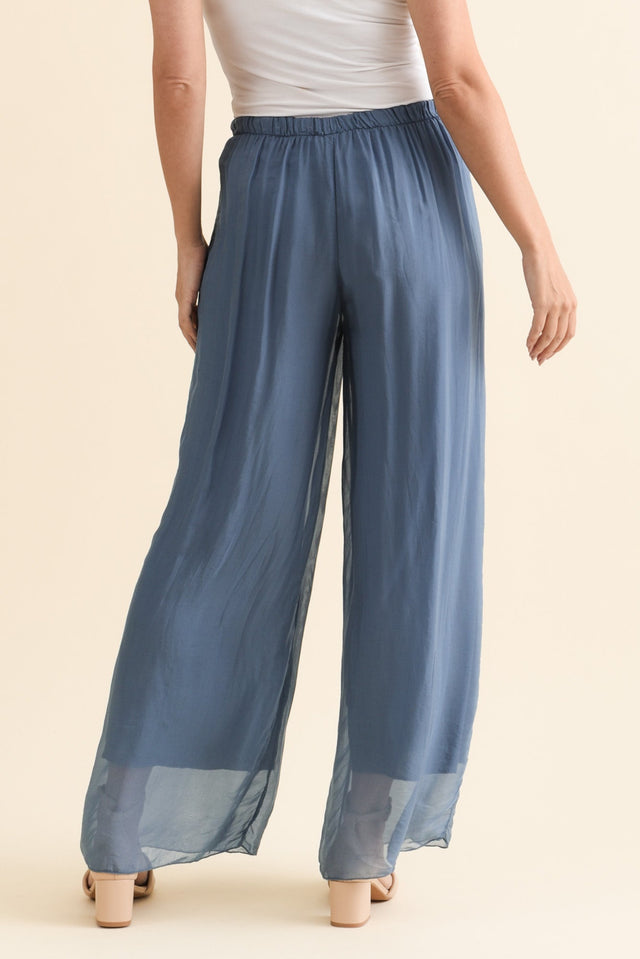 alt text|model:MJ image 5