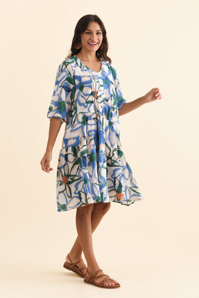 alt text|model:Brontie image 4