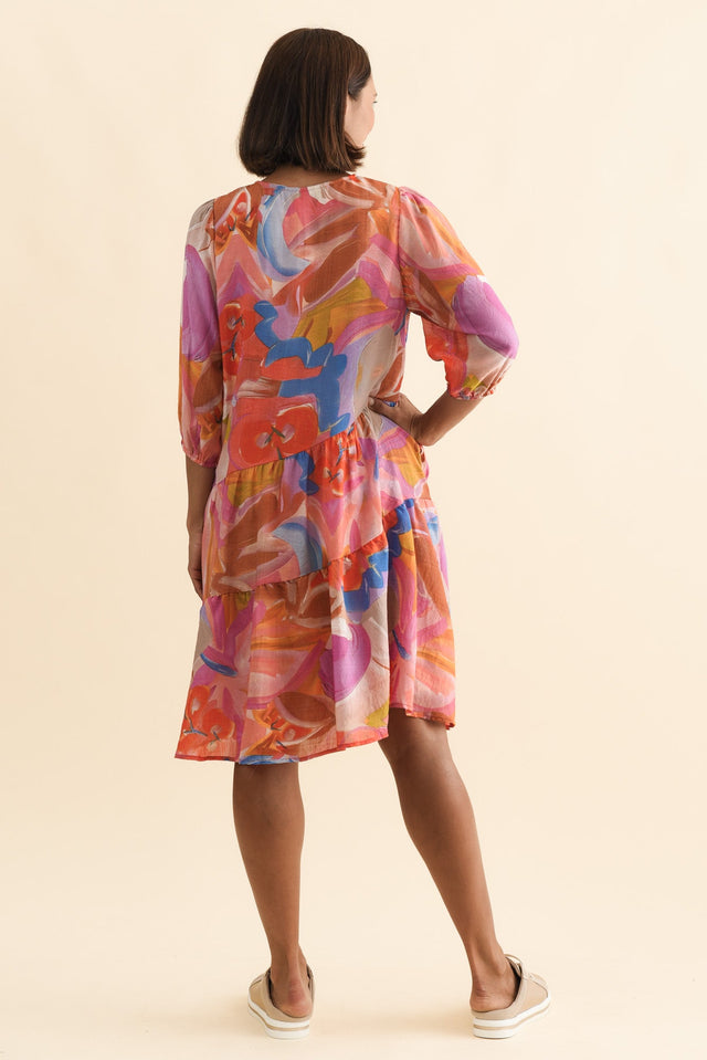 alt text|model:Cara image 4