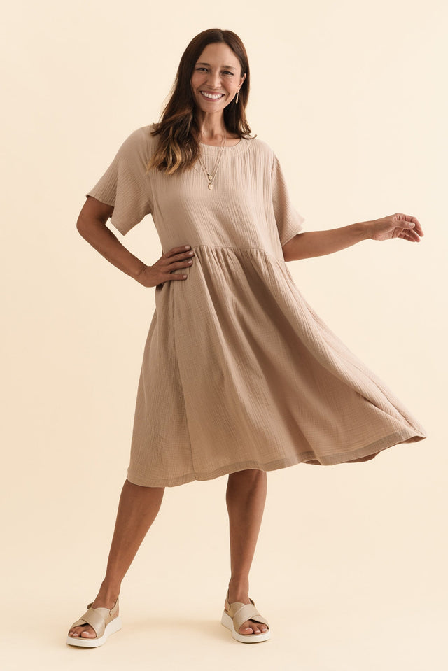 alt text|model:Cara image 7