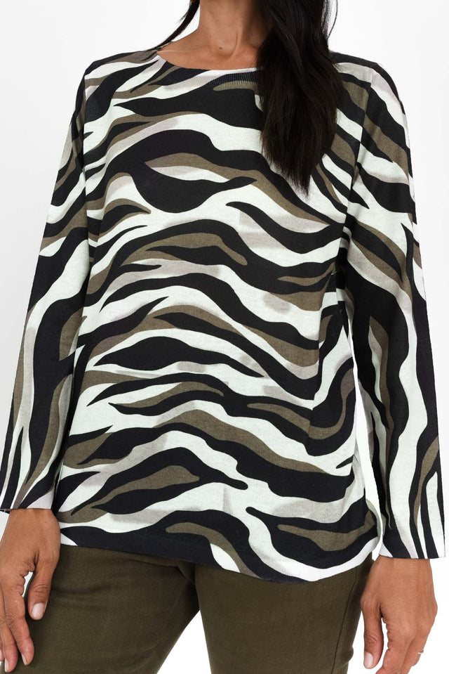 alt text|model:Cara image 5