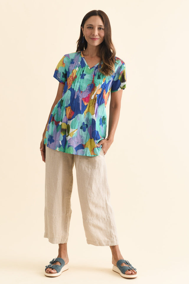 alt text|model:Cara image 7