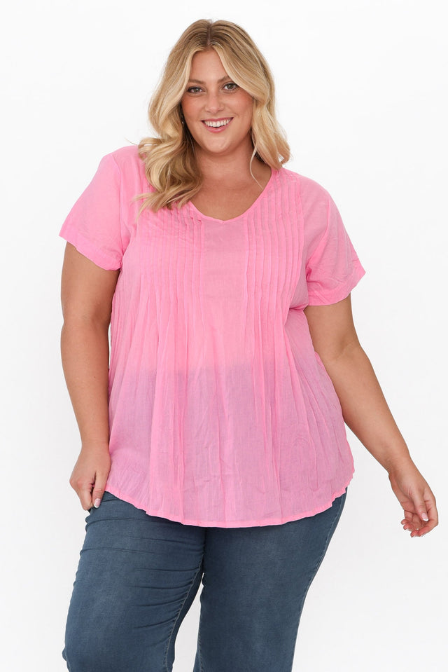 plus-size,curve-tops,plus-size-cotton-tops alt text|model:Caitlin image 9
