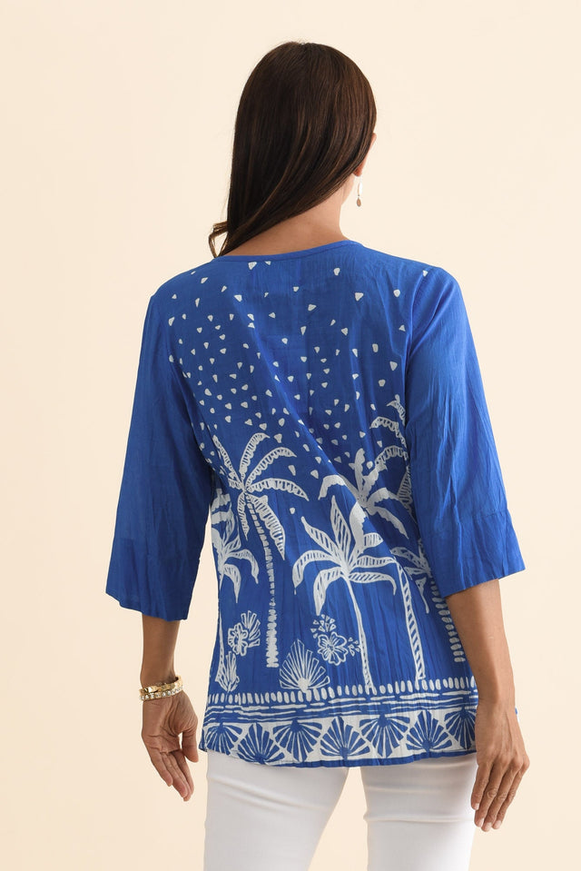 alt text|model:Cara image 5