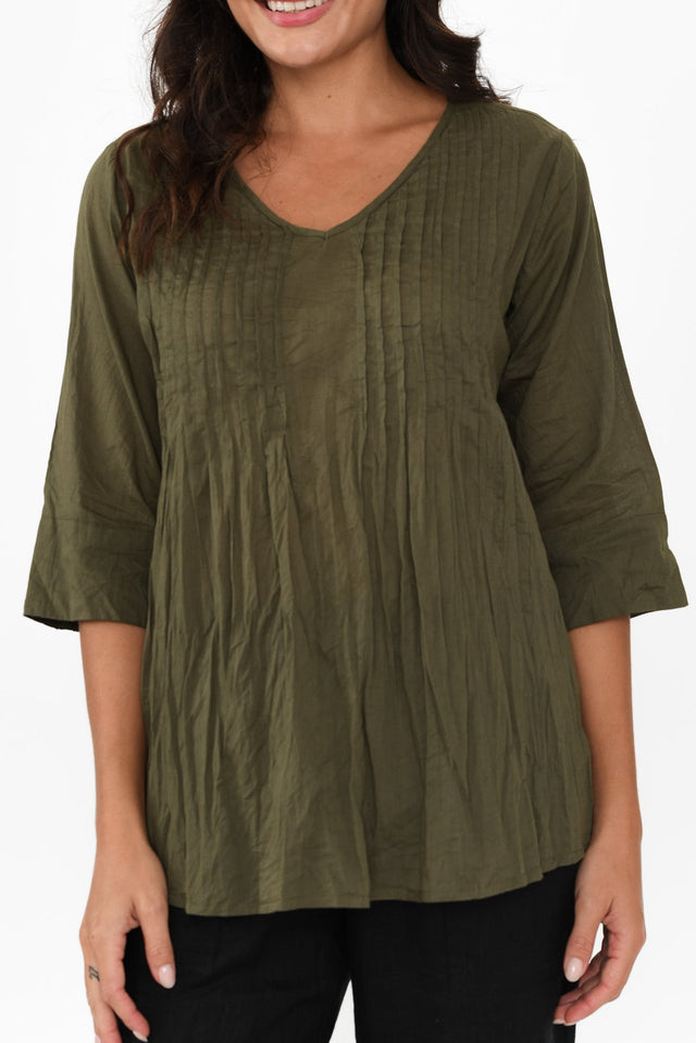 alt text|model:Brontie image 6