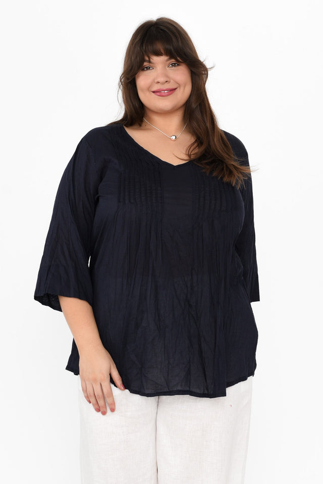 plus-size,curve-tops,plus-size-cotton-tops,alt text|model:Gabby image 9