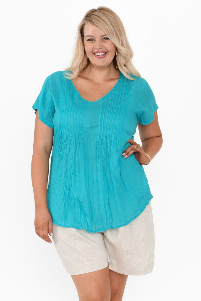 plus-size,curve-tops,plus-size-cotton-tops,alt text|model:Shandre image 10