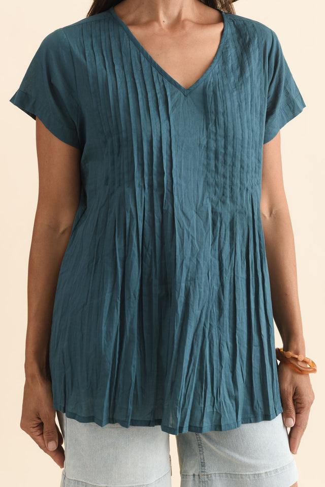 alt text|model:Cara image 6