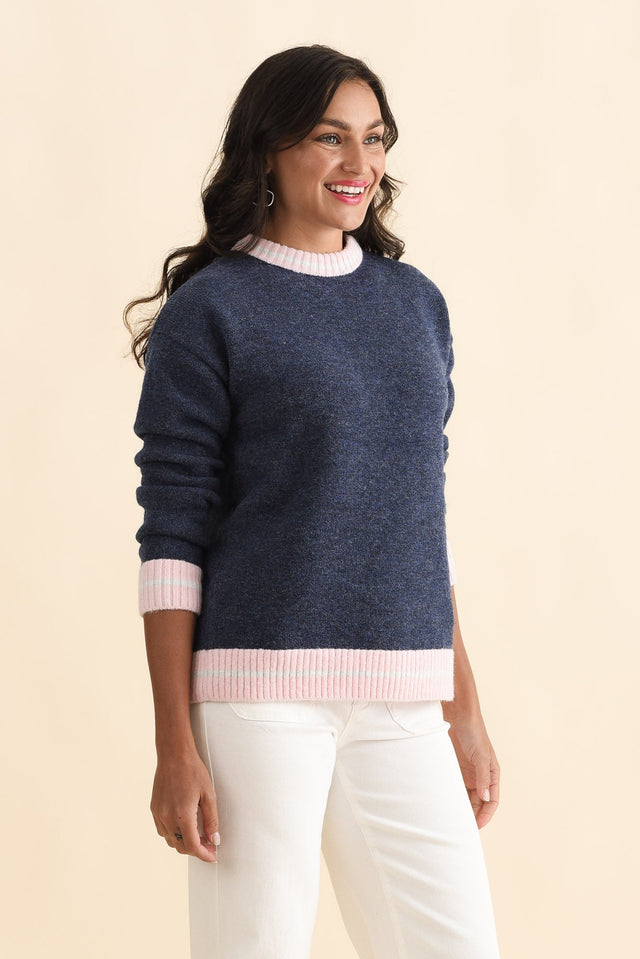 alt text|model:Brontie image 3