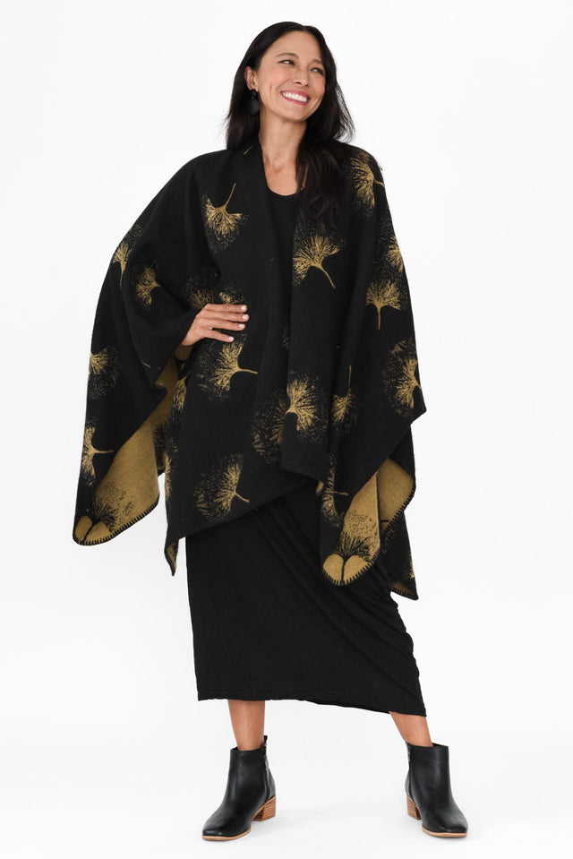 alt text|model:Cara image 4