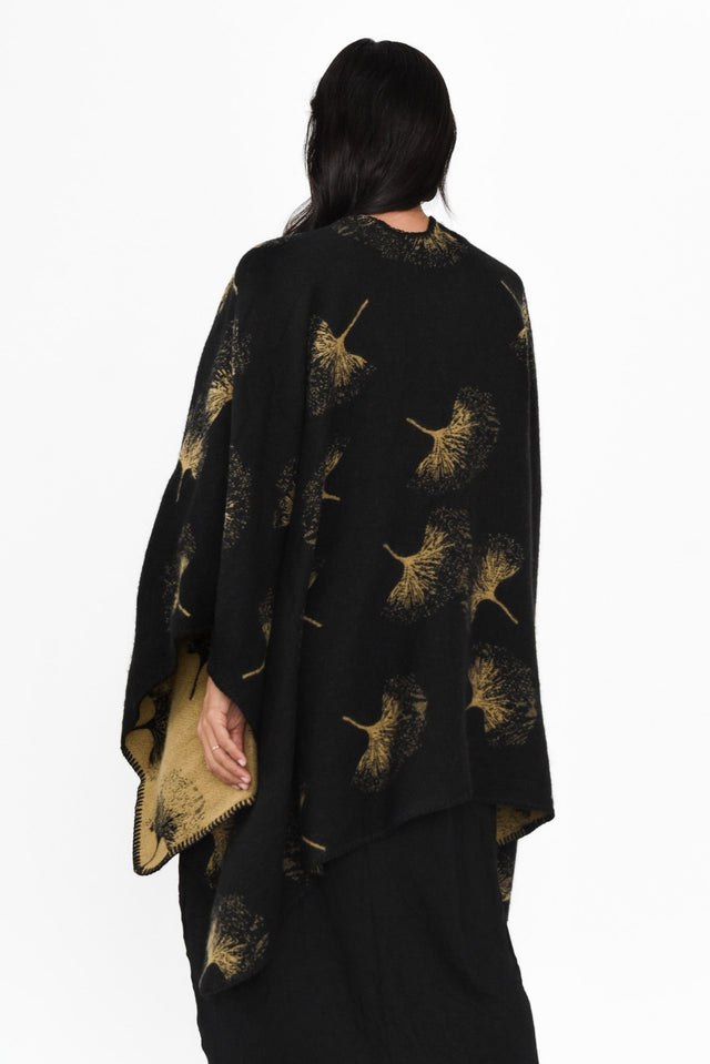 alt text|model:Cara image 8