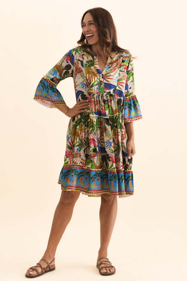 alt text|model:Cara image 6