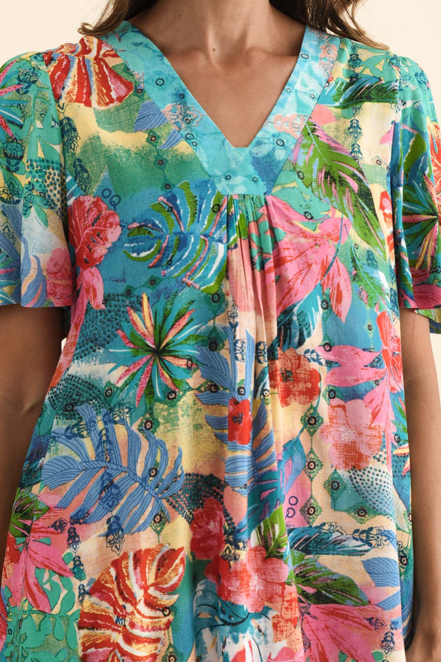 alt text|model:Cara image 5