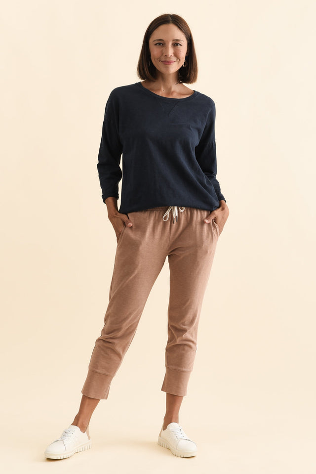 alt text|model:Cara image 8