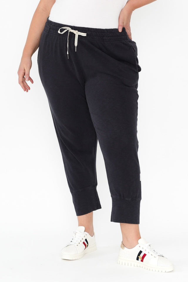 plus-size,curve-basics,curve-bottoms,plus-size-pants,plus-size-basic-bottoms,alt text|model:Caitlin image 10